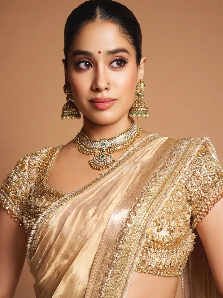 Janhvi Kapoor Latest