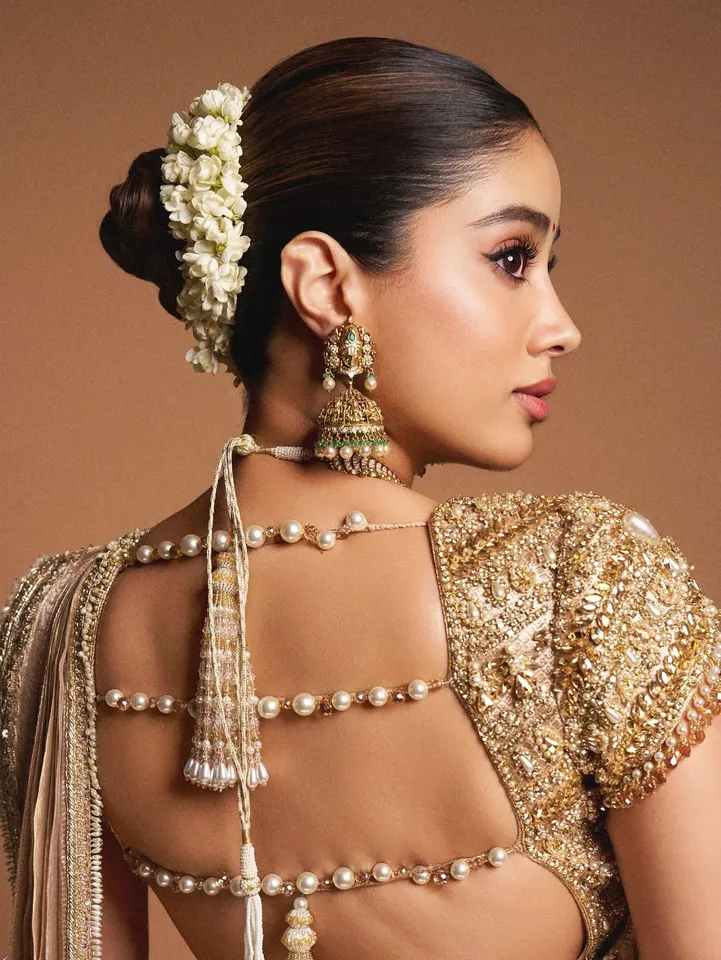 Janhvi Kapoor Latest