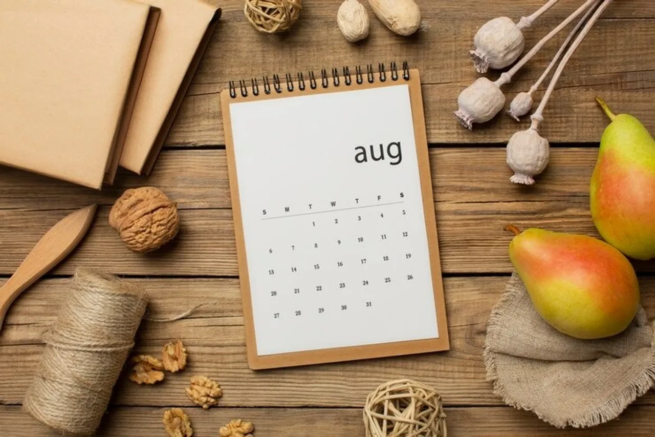 August, horoscope