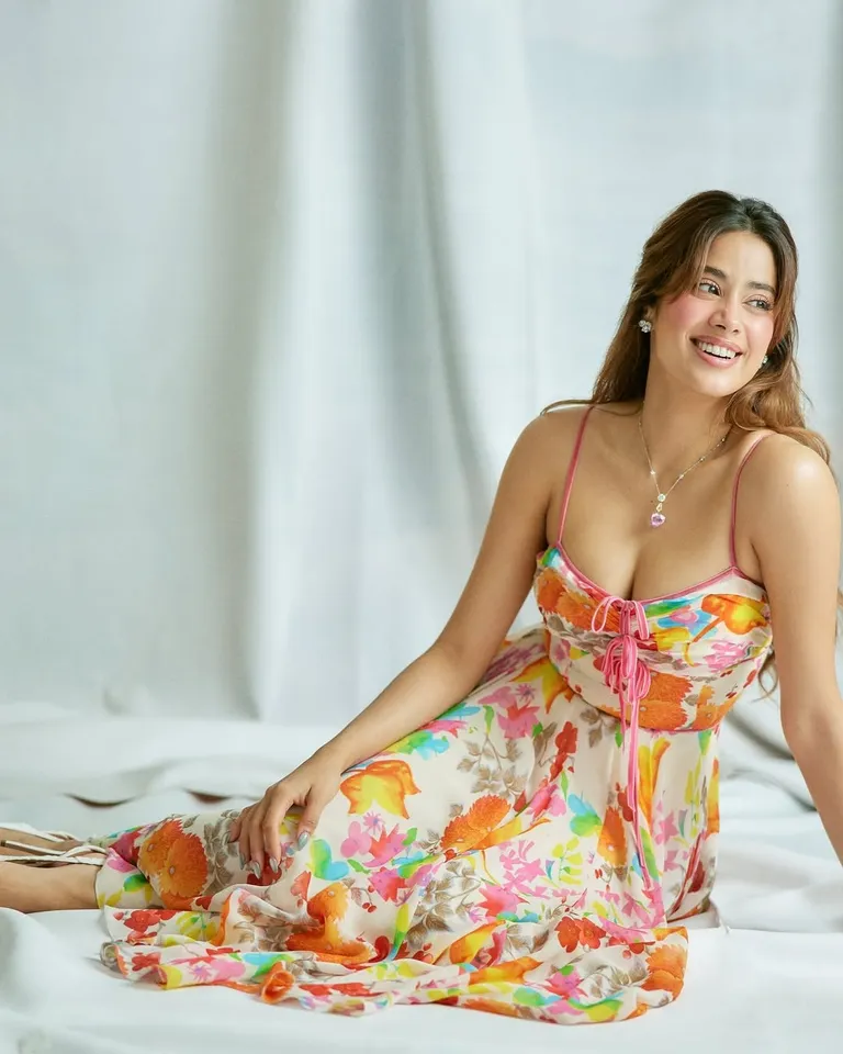Janhvi Kapoor Photos