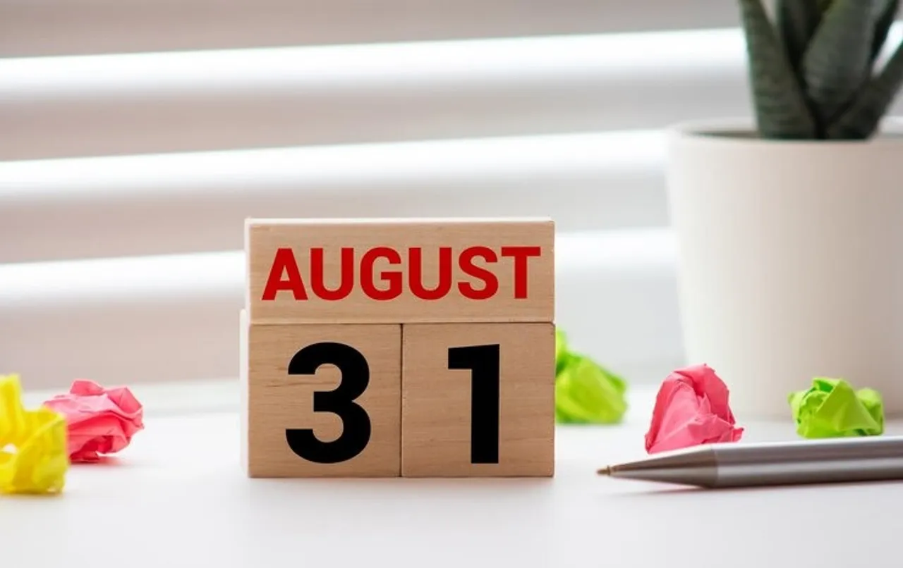 august, horoscope