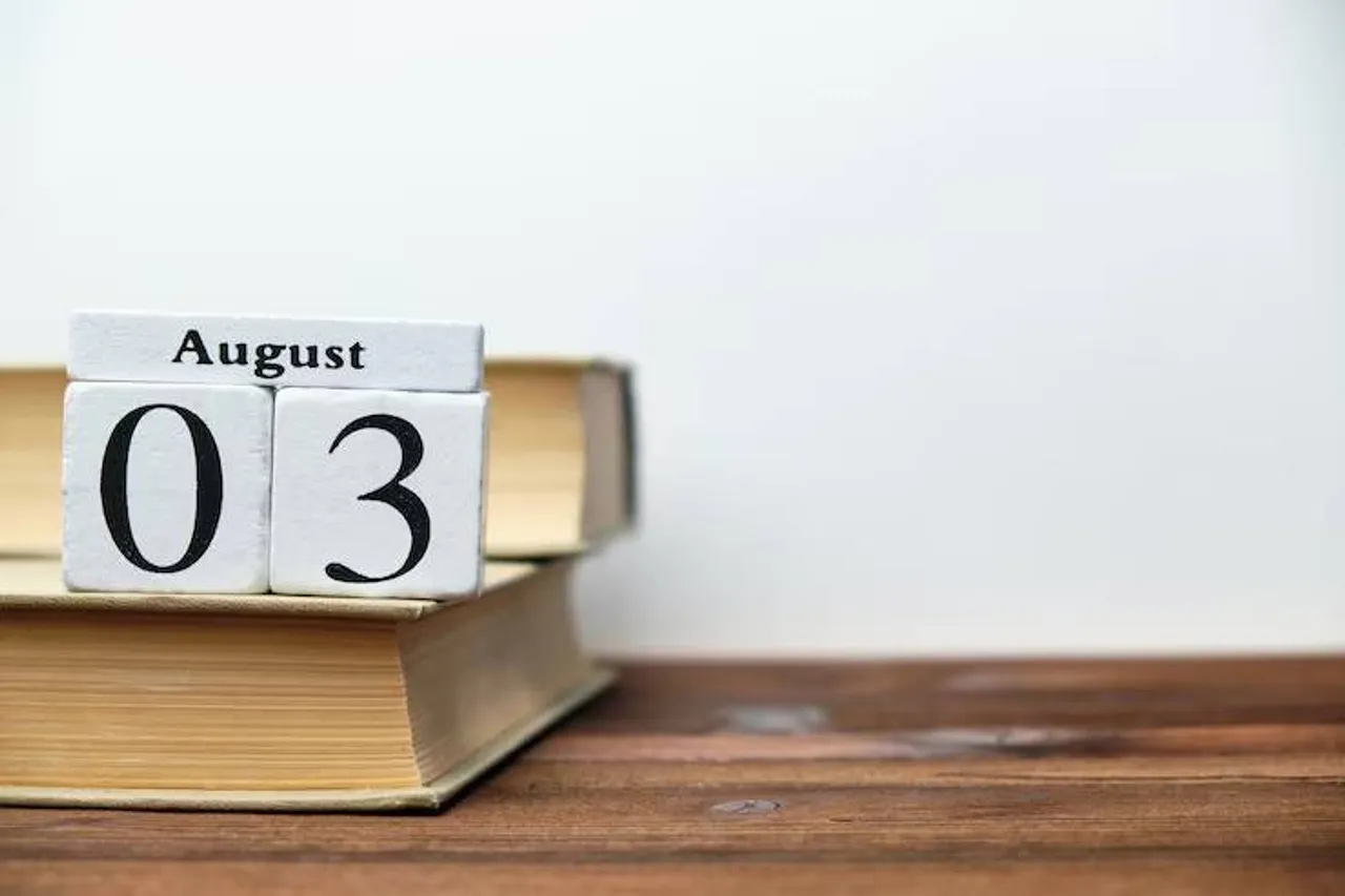 august, horoscope
