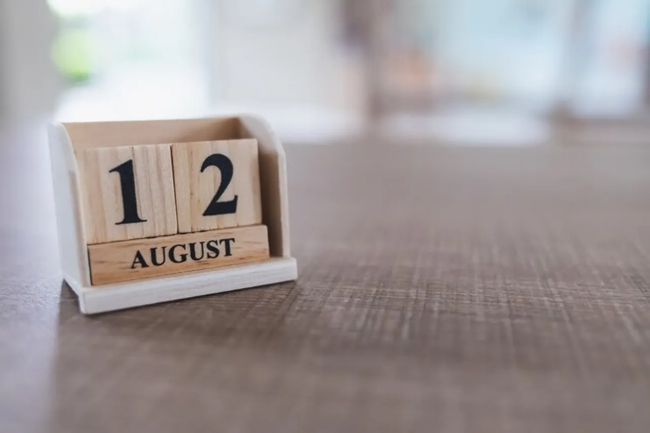 august, horoscope