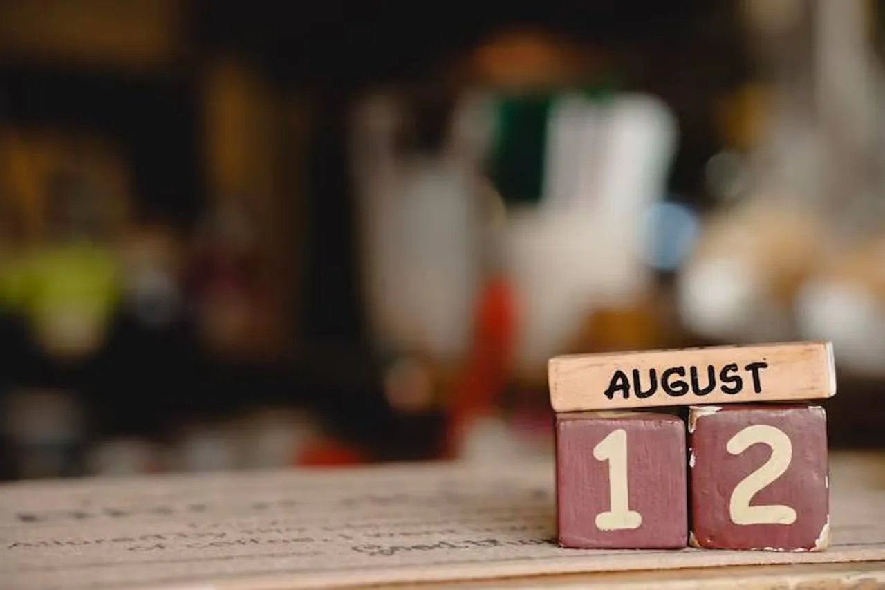 august, horoscope