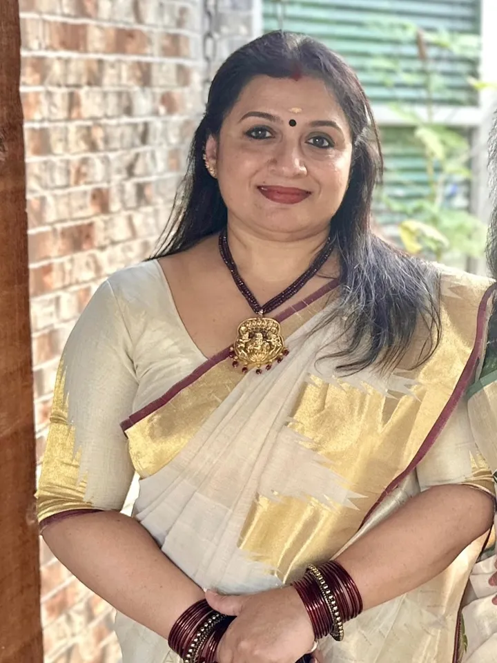 Suchitra Murali Onam pics 4