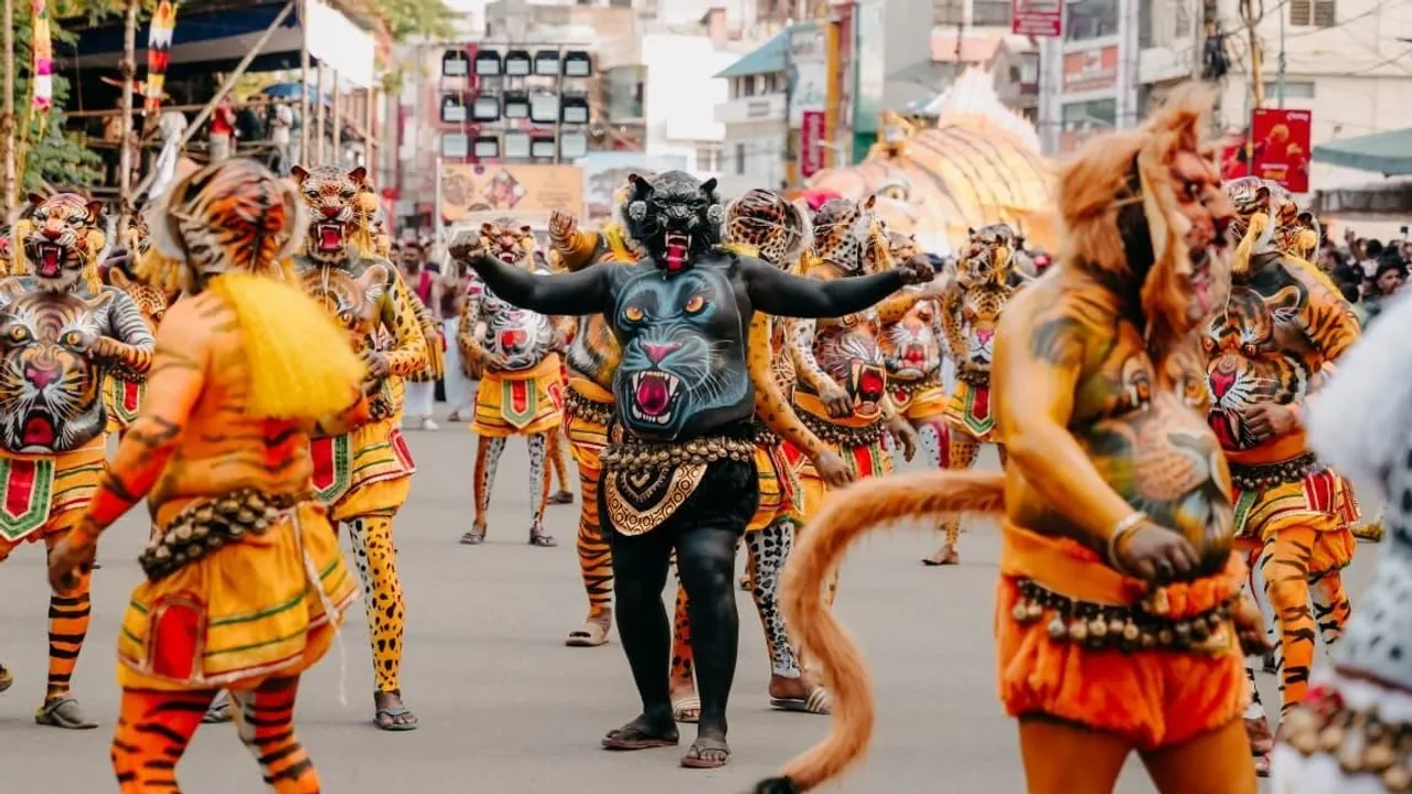 Pulikali Pulikkali 1