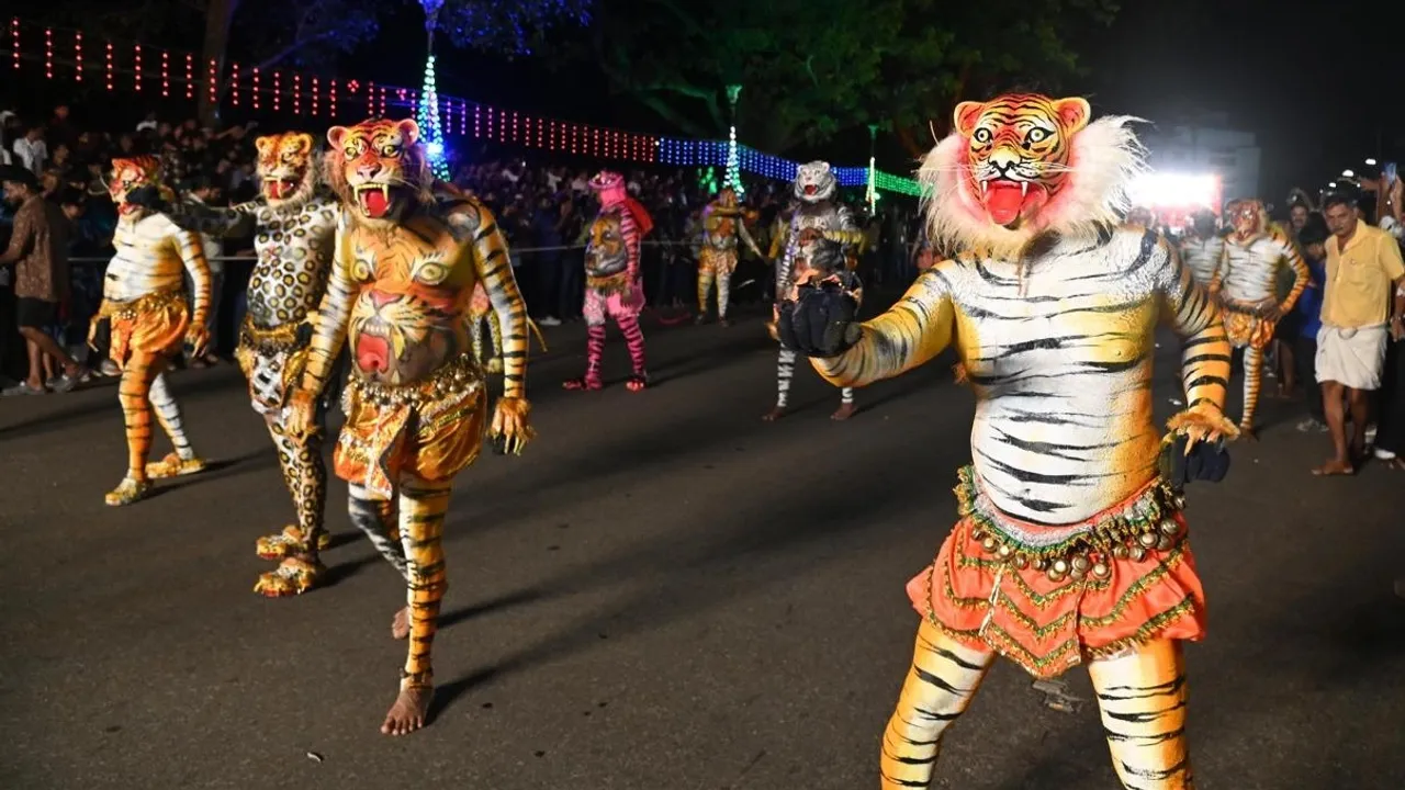 Pulikali Pulikkali 8