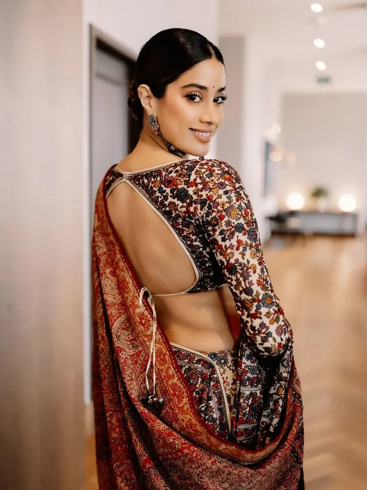 Janhvi Kapoor Photos
