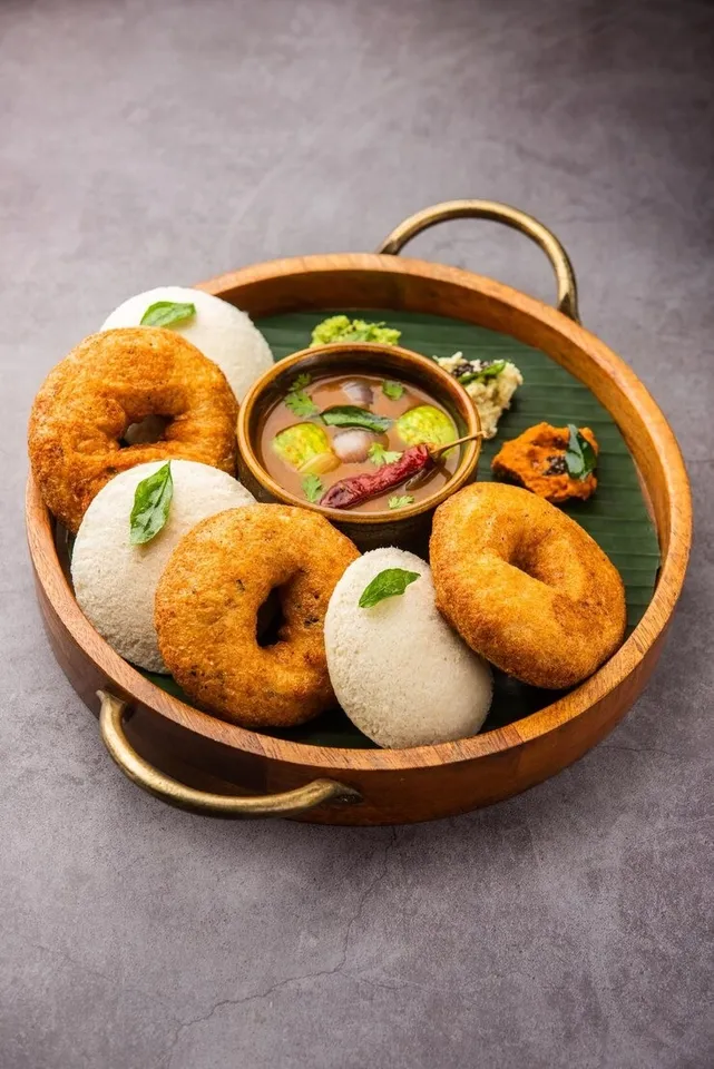 Crispy Uzhunnu Vada 2