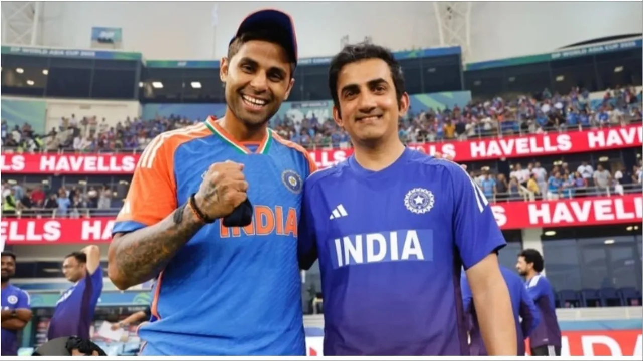 Suryakumar Yadav and Gautam Gambhir Asia Cup Trophy