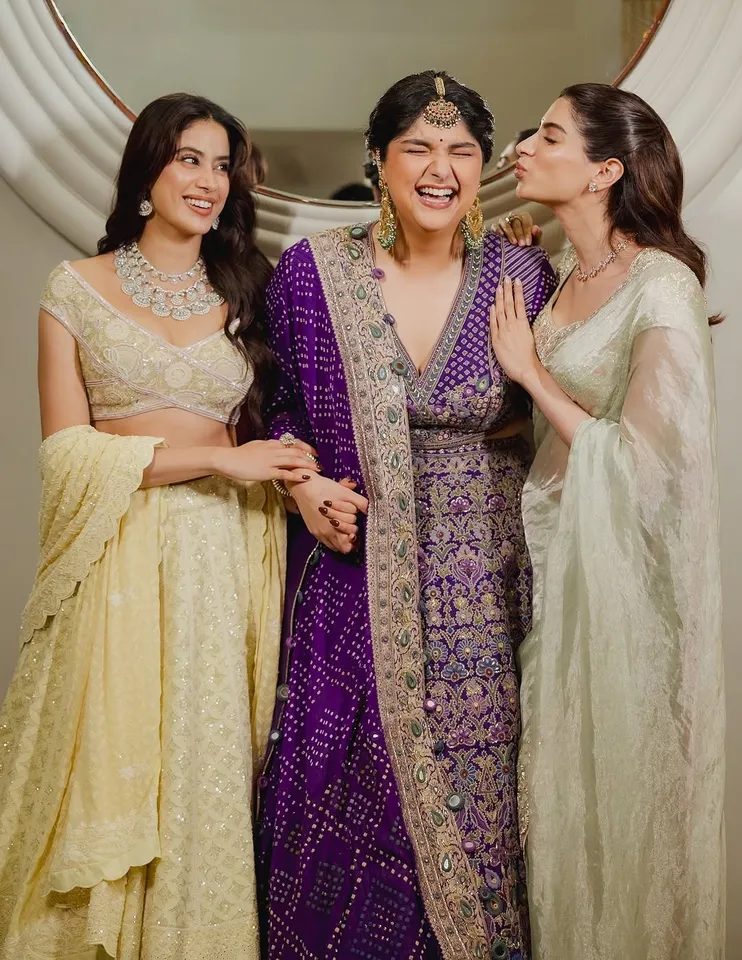 Janhvi at Anushula Rohan wedding (7)