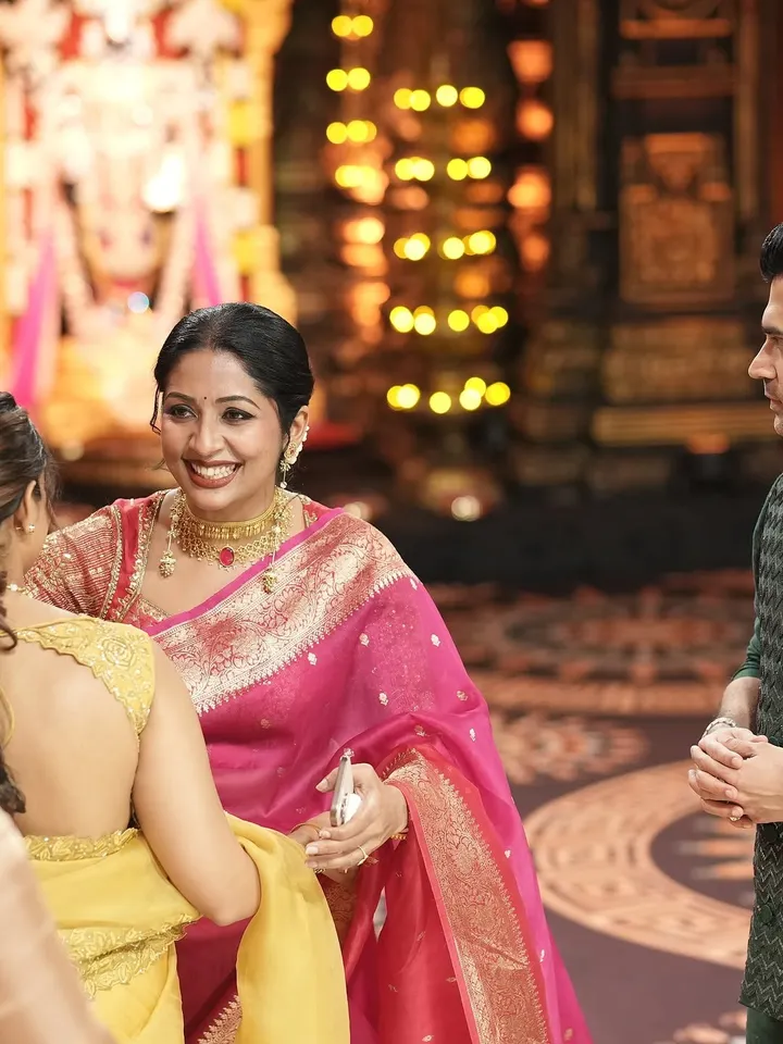 Navya Nair Kalyan Navaratri (17)