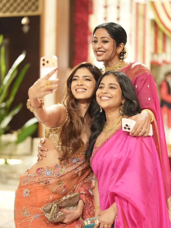 Navya Nair Kalyan Navaratri (8)