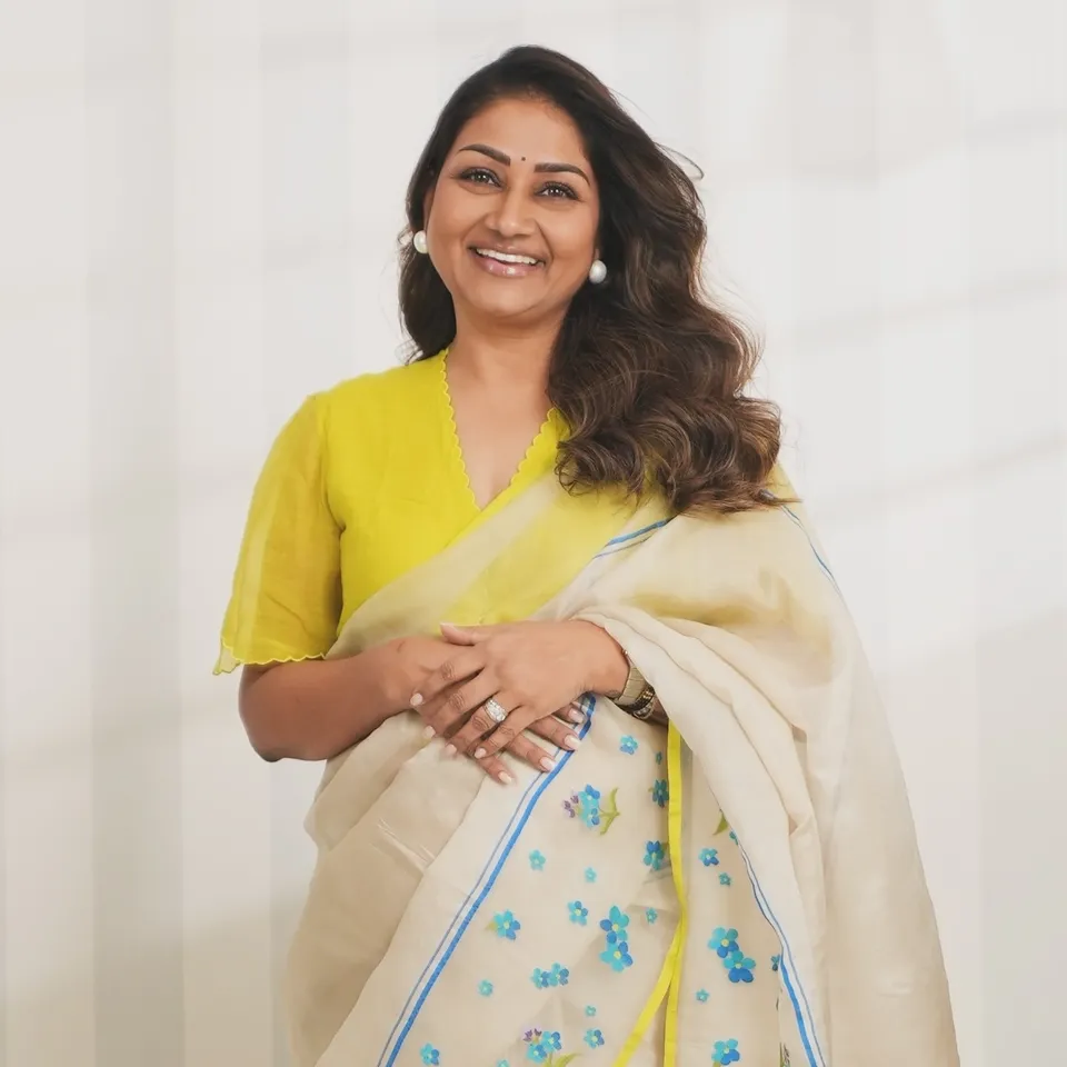 Dolly Jain Saree pics