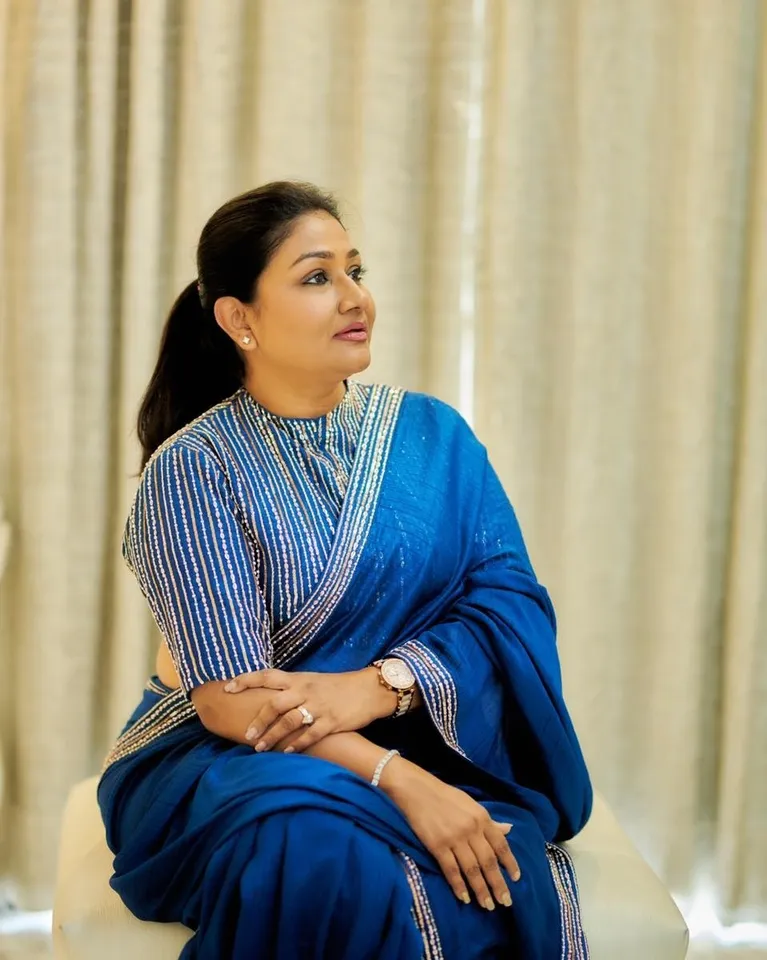 Dolly Jain Saree pics 6