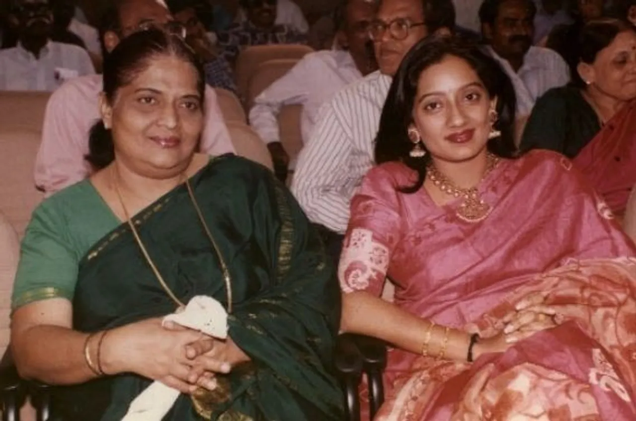 Actress Kanaka
