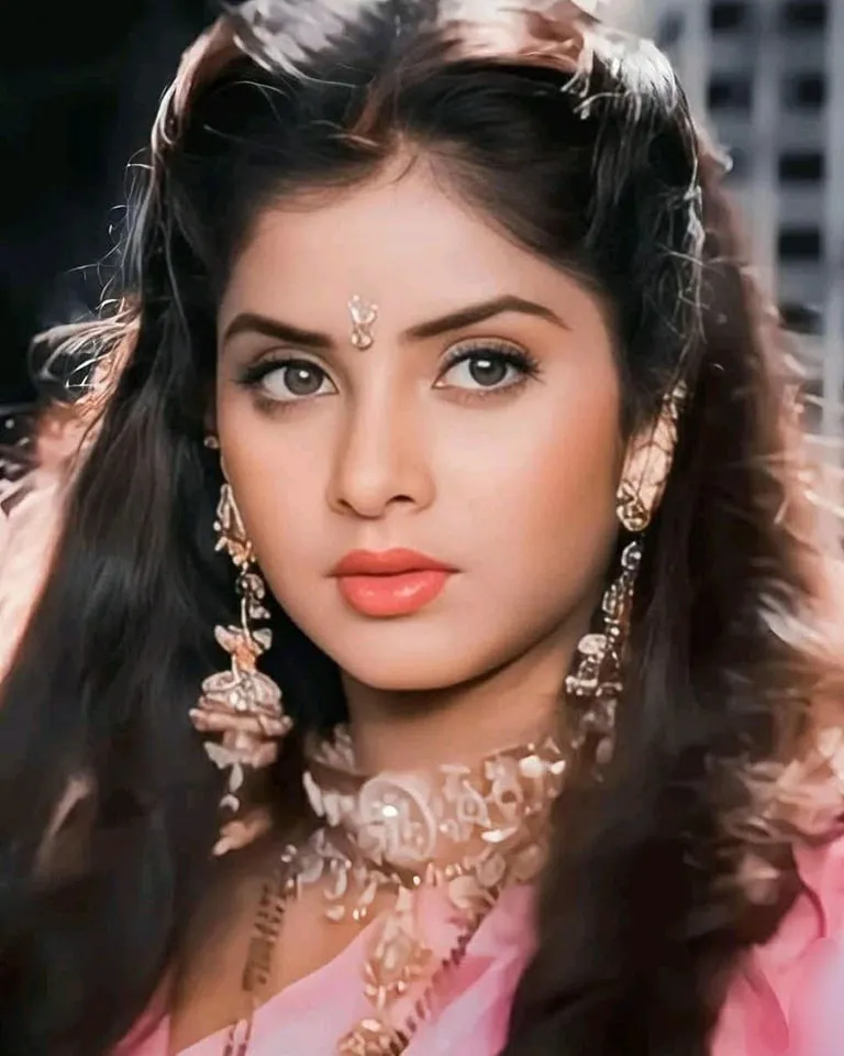 Divya Bharti 2