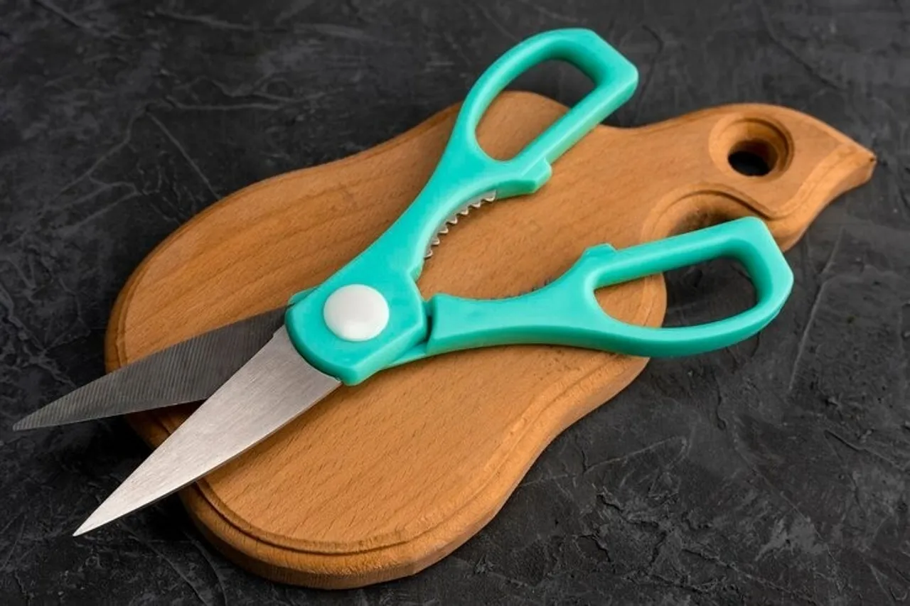 Sharpen Scissor 4