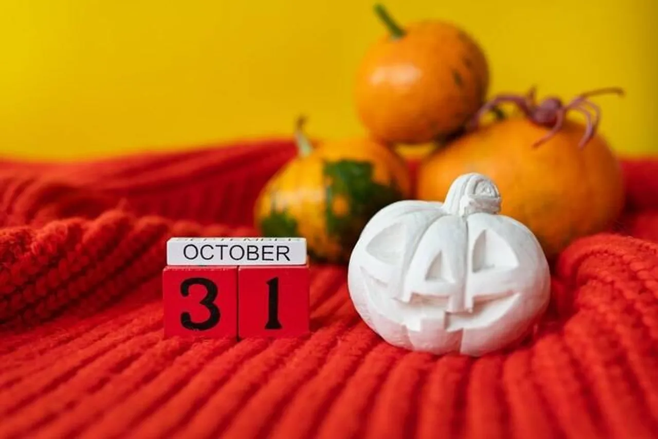 October, horoscope