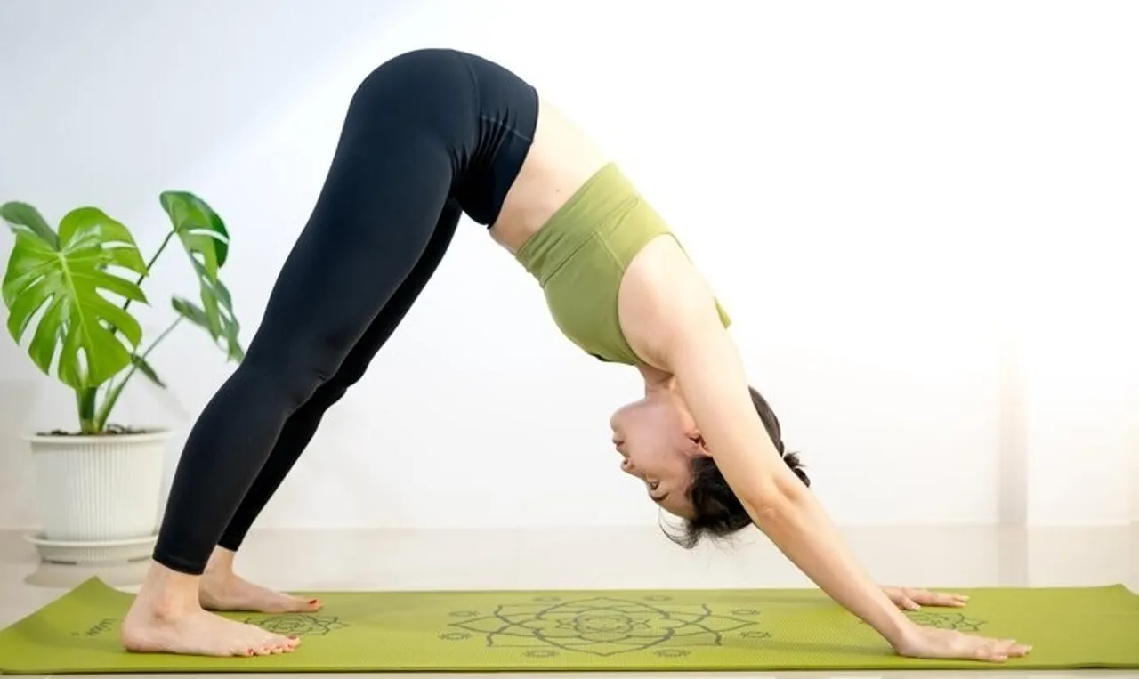 Six Yoga Poses To Look Younger 2