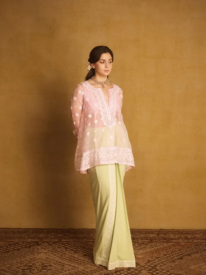 Alia Bhatt Diwal pics 1 (1)