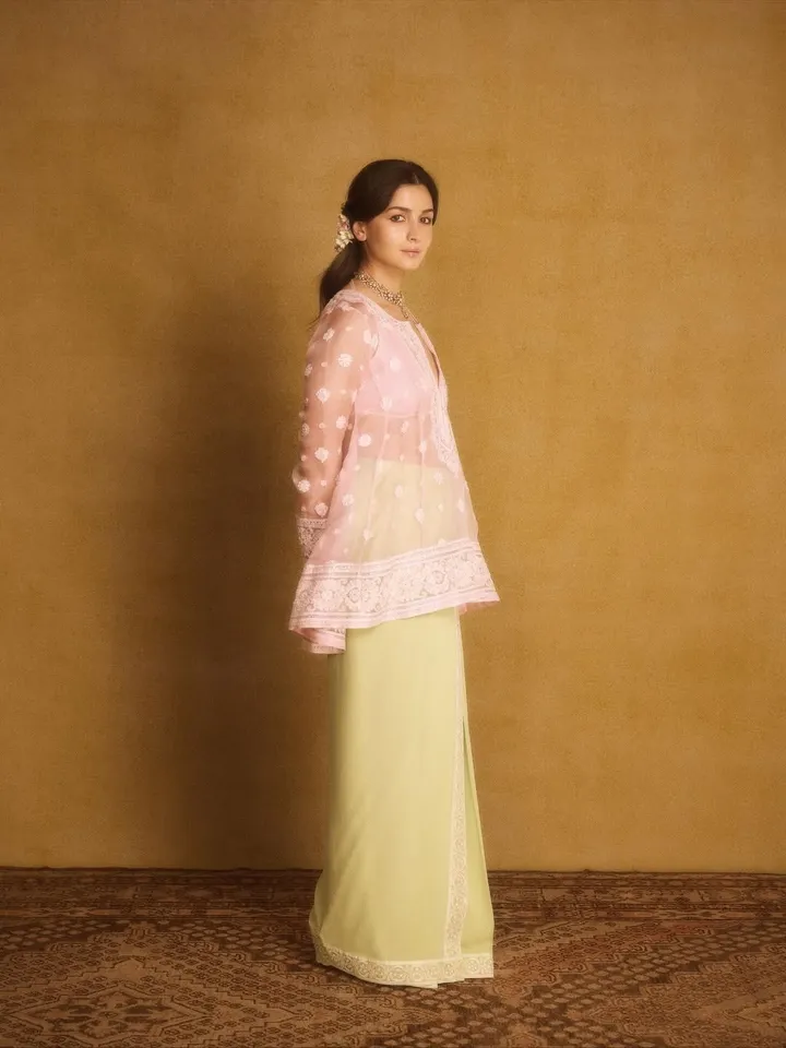 Alia Bhatt Diwal pics 1 (4)