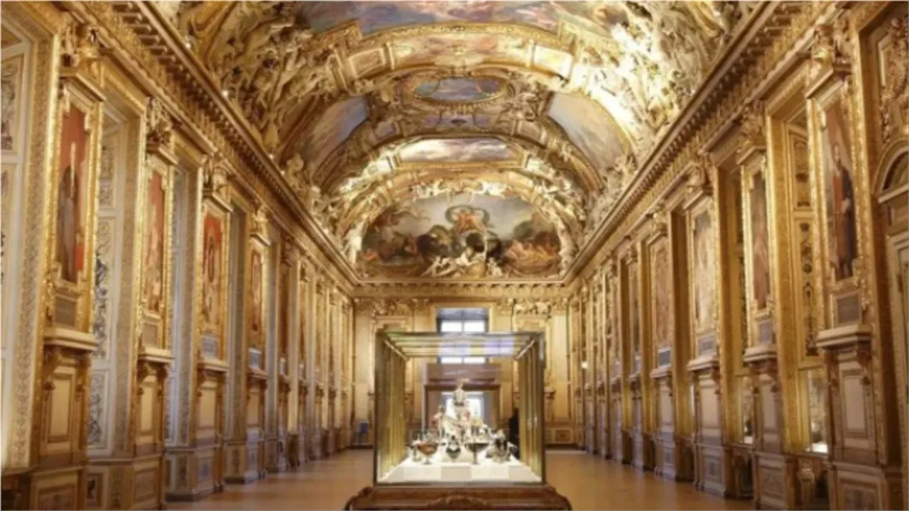 Louvre Museum