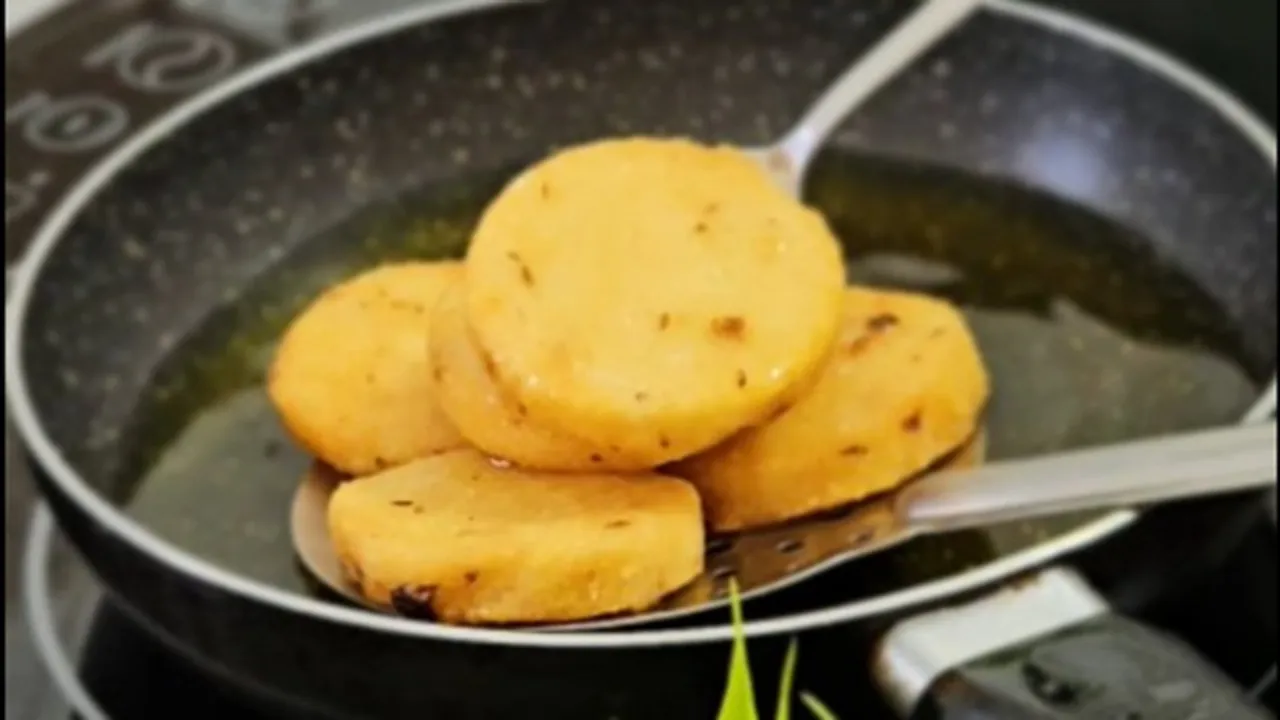 Poricha Pathiri Recipe FI