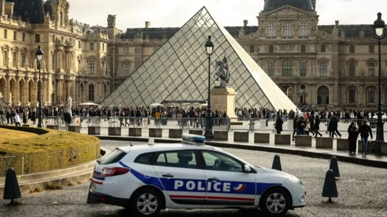 paris museum robbery