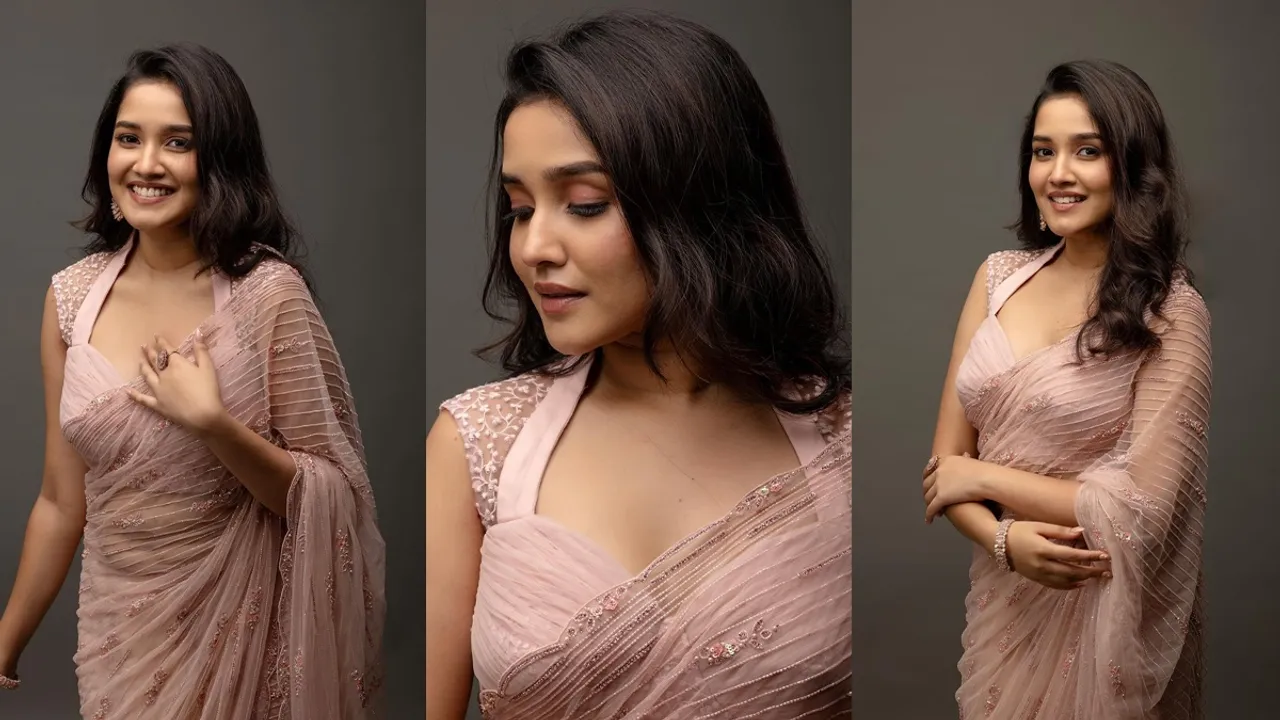 Anikha Surendran Saree Photos 