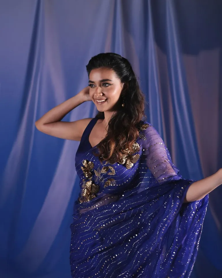 Keerthy Suresh Blue Saree 
