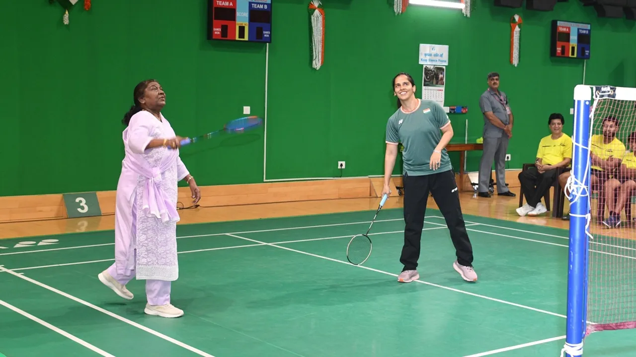 President Droupadi Murmu, Saina Nehwal