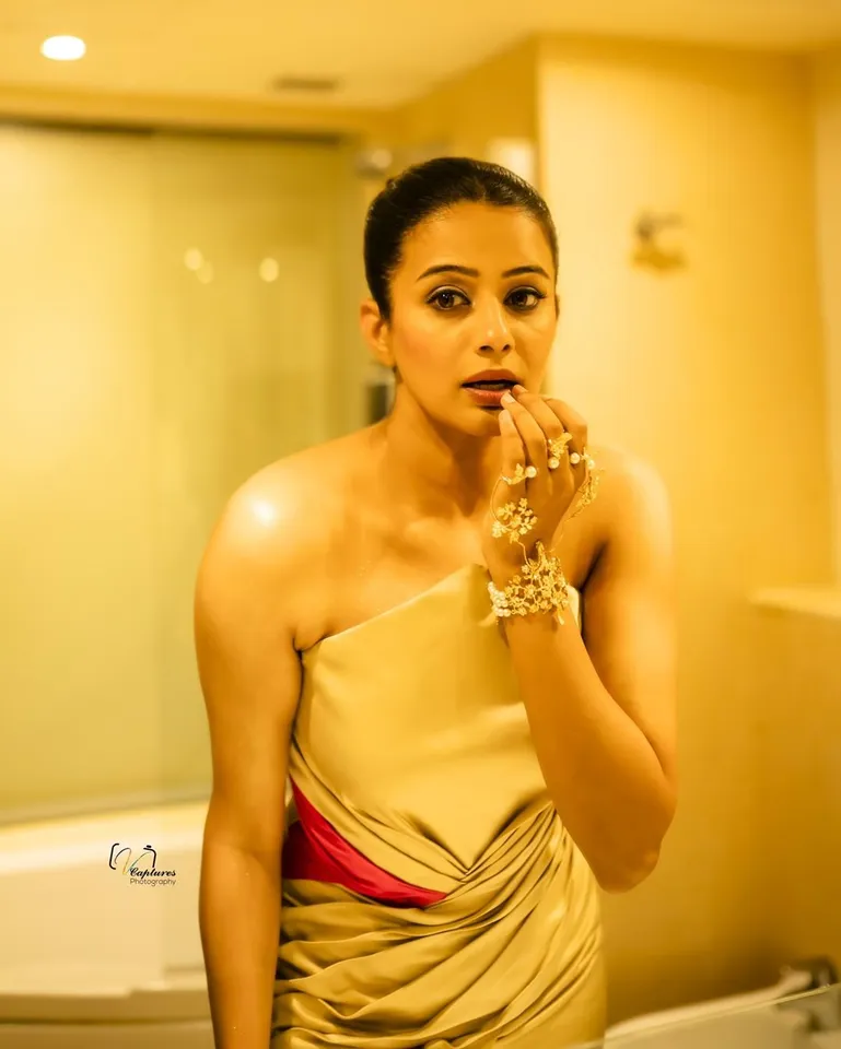 Priyamani Filmfare Oufit