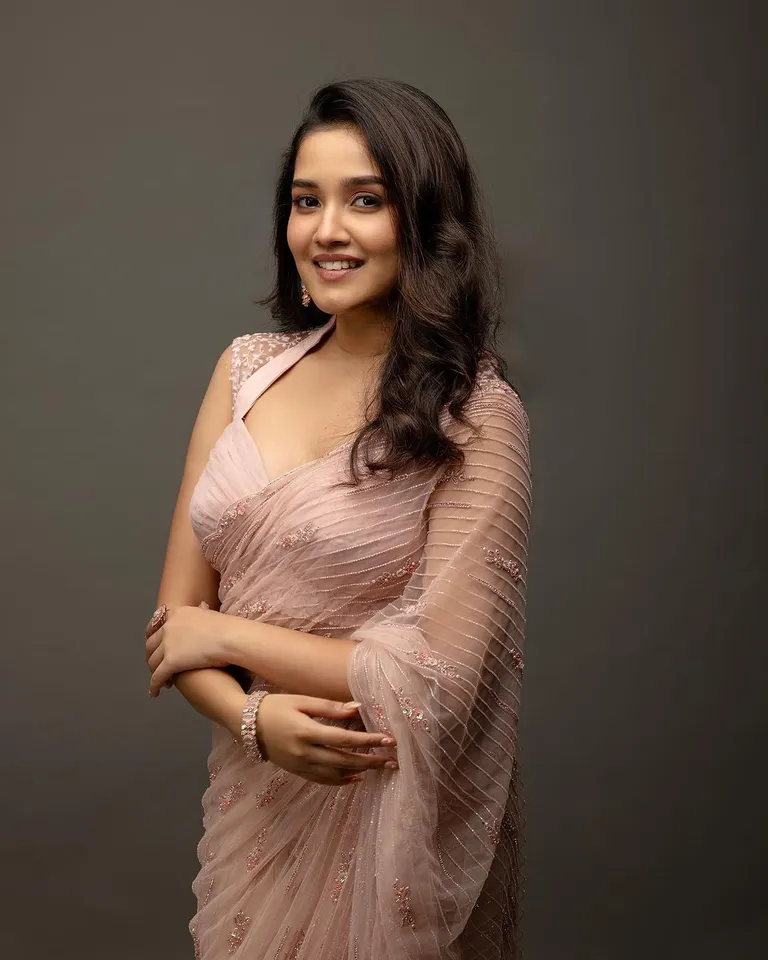 Anikha Surendran Saree Photos