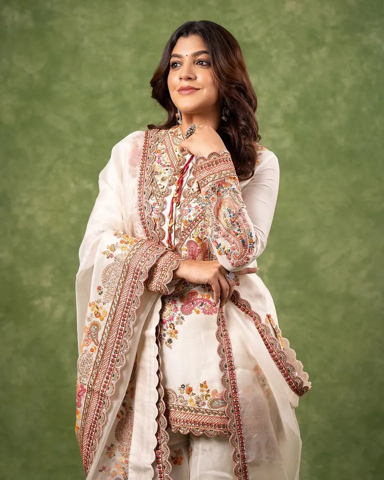 Aparna Balamurali Salwar 