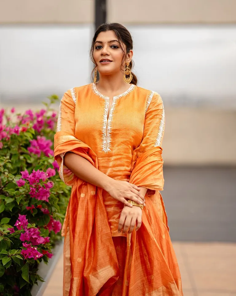 Aparna Balamurali Salwar Oufit 