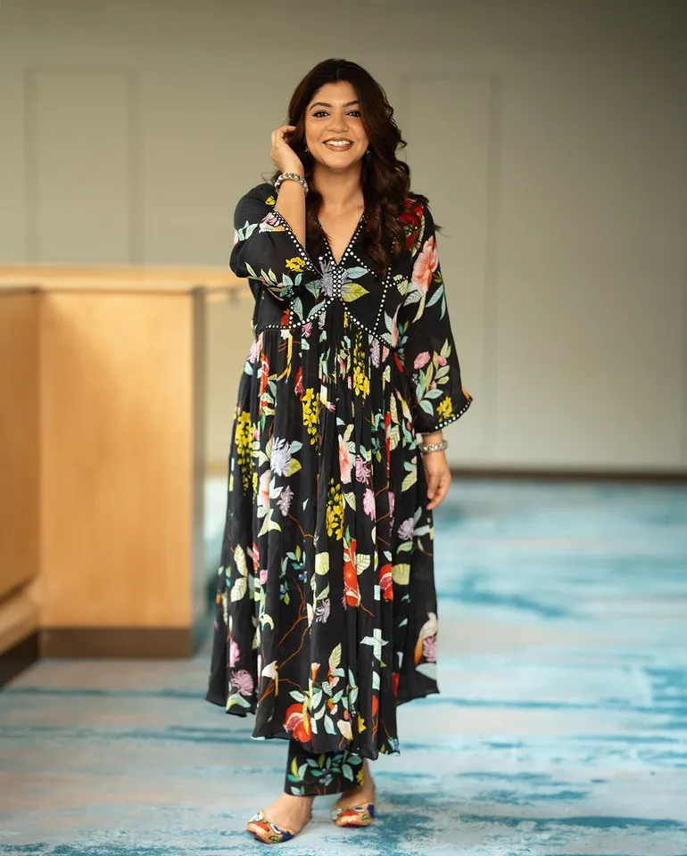 Aparna Balamurali Salwar Oufit 