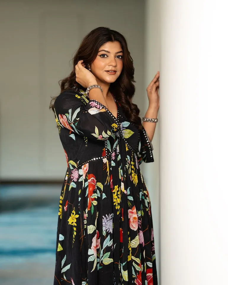 Aparna Balamurali Salwar Oufit 