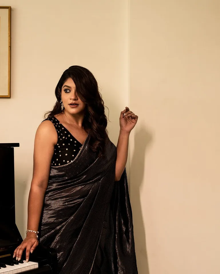 Aparna Balamurali Saree