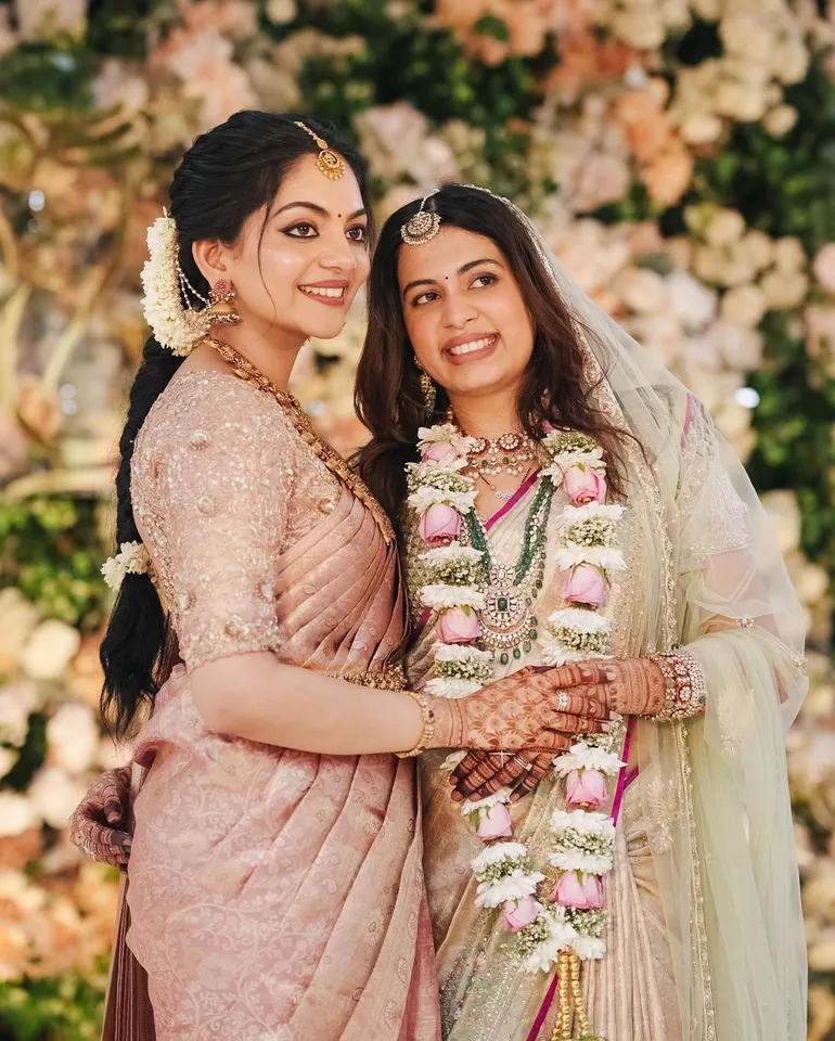 കാഞ്ചീപുരം സാരിയും ദുപ്പട്ടയും; വേറിട്ട ബ്രൈഡൽ ലുക്കിൽ ദിയ