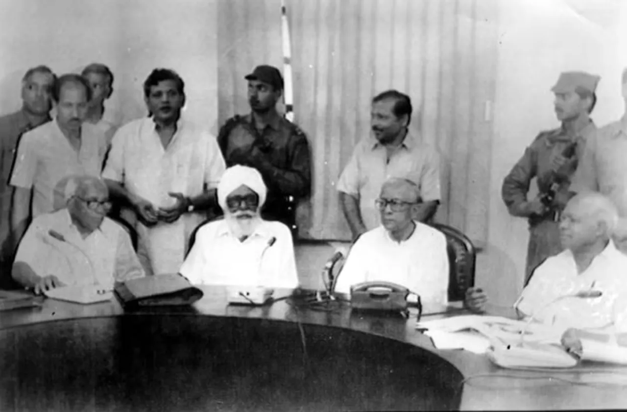Sitaram Yechury, Sitaram Yechury Photo 3