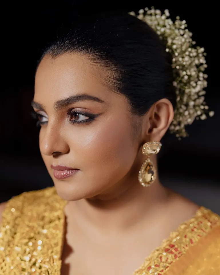 Parvathy Thiruvothu Saree Look 