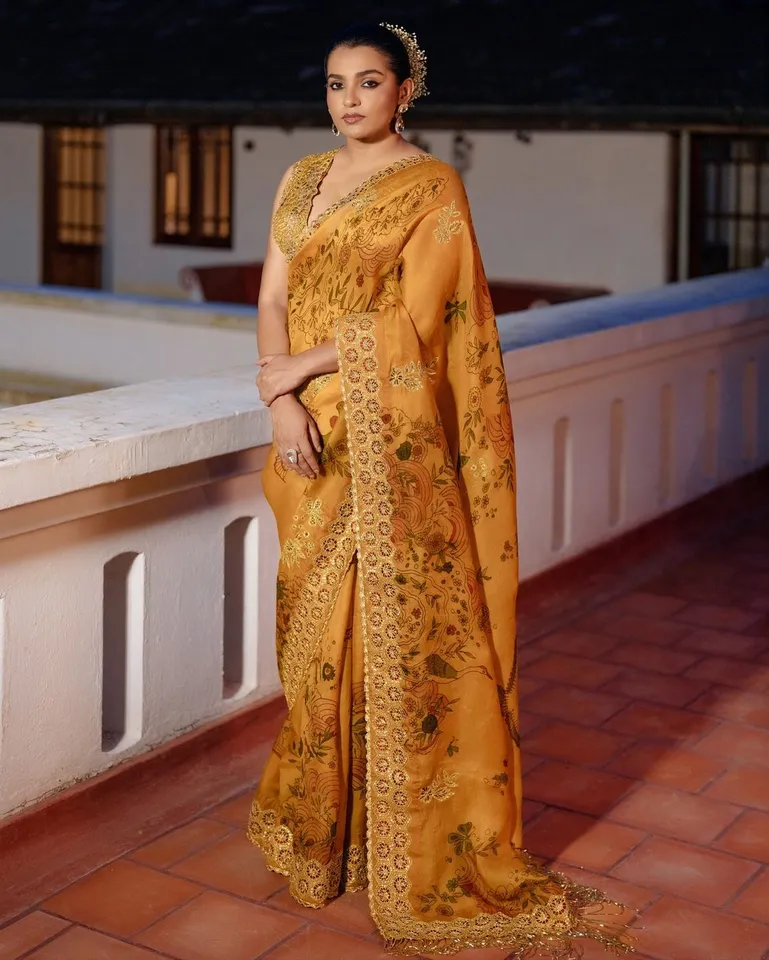 Parvathy Thiruvothu Saree Look 