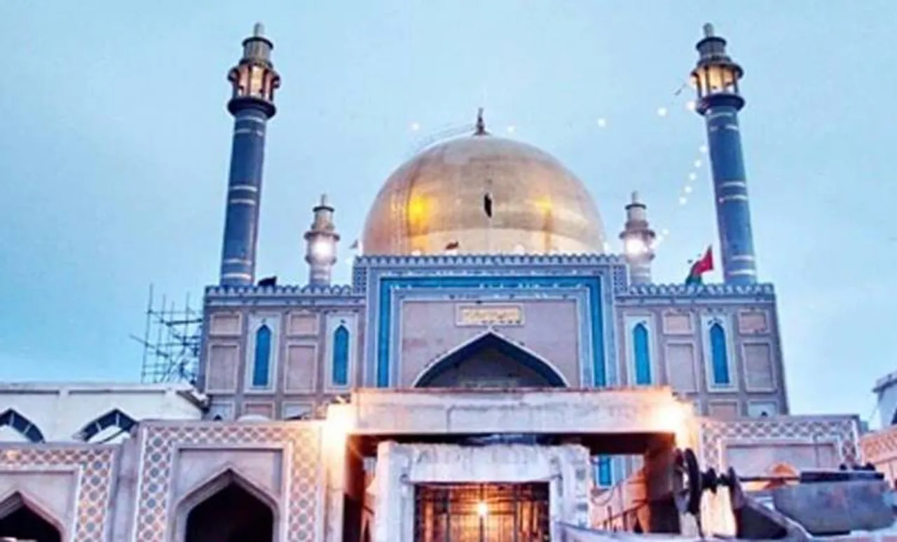 പാകിസ്ഥാനില്‍ സൂഫി ദര്‍ഗയിലെ ചാവേർ ആക്രമണത്തിൽ 75 മരണം; ഐഎസ് ഉത്തരവാദിത്വമേറ്റു