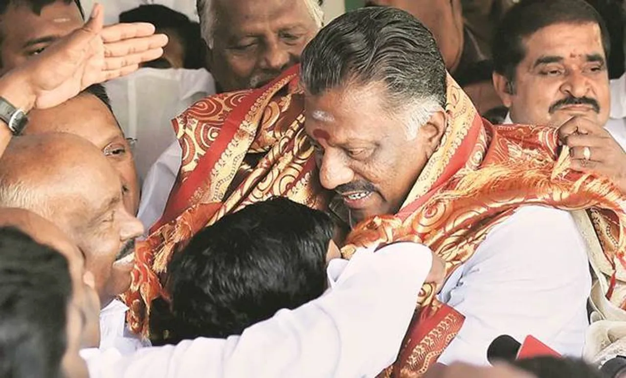 ഭൂരിപക്ഷം തെളിയിക്കും; പറയാതെ വച്ചതൊന്നും പുറത്തുവിടില്ല: പനീർശെൽവം