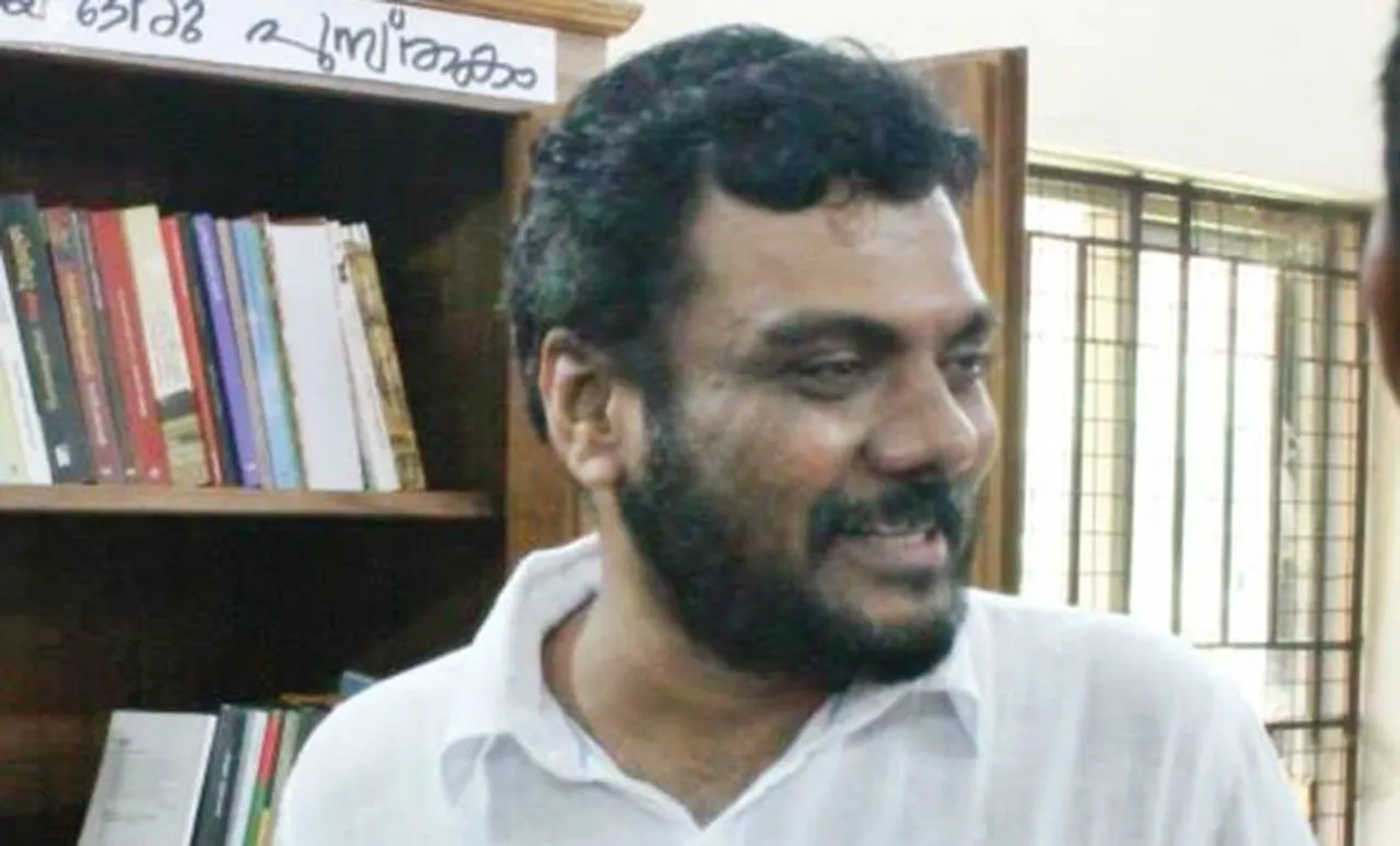 സോഷ്യൽ മീഡിയ ഏത് മണ്ടനും അഭിപ്രായം പറയുന്ന ഇടം: സന്തോഷ് ഏച്ചിക്കാനം