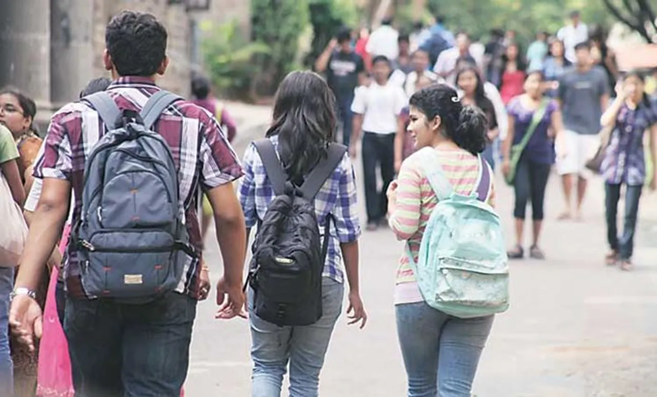 Engineering college, Engineering Colleges opt for Prgresssive clossure, Engineering students, AICTE, 122 colleges,