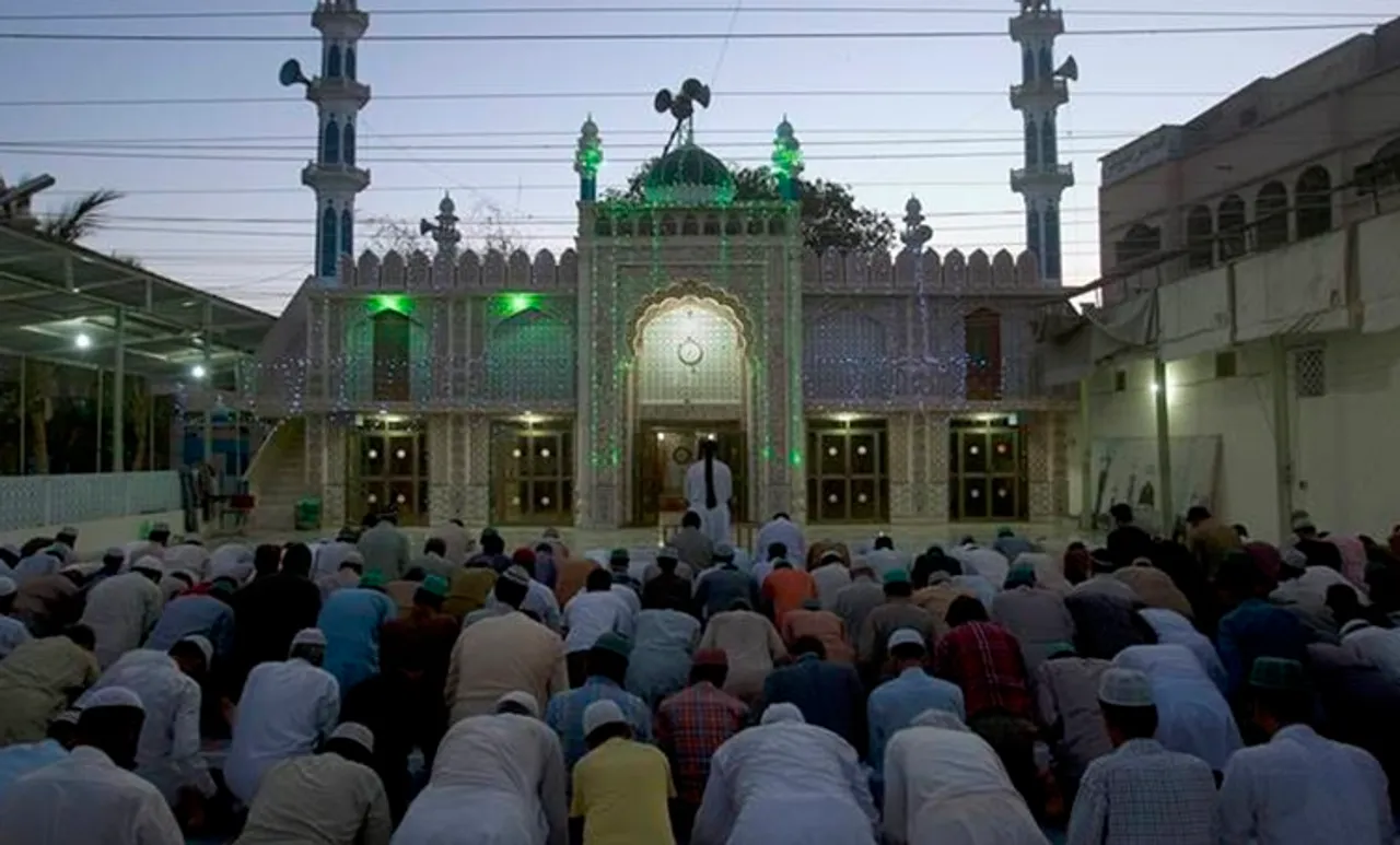 ramadan 2019, റമദാൻ, ramadan in 2019, റംസാൻ 2019, ramadan india, റംസാൻ ഇന്ത്യയിൽ, ramadan 2019 india, റംസാൻ തുടക്കം, ramadan date, റംസാൻ മാസം, ramadan date 2019, ചെറിയ പെരുന്നാൾ, ramzan, റമദാൻ, ramadan mubarak, ramadan quotes, ramadan time table, ramadan start, ramadan calendar, ramadan time table 2019, ramadan fasting, ramadan start 2019, Ramadan date, ramadan time, ramadan prayers, ramadan namaz, Ramadan information sheet, ramadan fasting time, iftar timings, ramadan traditions, purpose of fasting, benefits of fasting, Eid-ul-Fitr, Ramzan, suhur, taraweeh, seheri,Lailat al-Qadr, ramadan fasting and bloodsugar, fasting guidelines for diabetics, നോമ്പ്, നോമ്പ് തുറ, നോമ്പ് തുറ വിഭവങ്ങള്‍, റംസാന്‍ നോമ്പ്, നോമ്പ് കാലം, ചെറിയ പെരുന്നാള്‍ സന്ദേശം, ചെറിയ പെരുന്നാള്‍ ആശംസകള്‍, ചെറിയ പെരുന്നാള്‍ ചരിത്രം, ചെറിയ പെരുന്നാള്‍ നിസ്കാരം, ചെറിയ പെരുന്നാള്‍ പാട്ടുകള്‍