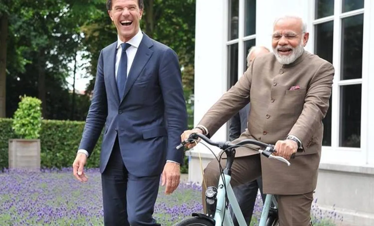 നരേന്ദ്രമോദിക്ക് ഡച്ച് പ്രധാനമന്ത്രി സമ്മാനിച്ചത് സൈക്കിള്‍