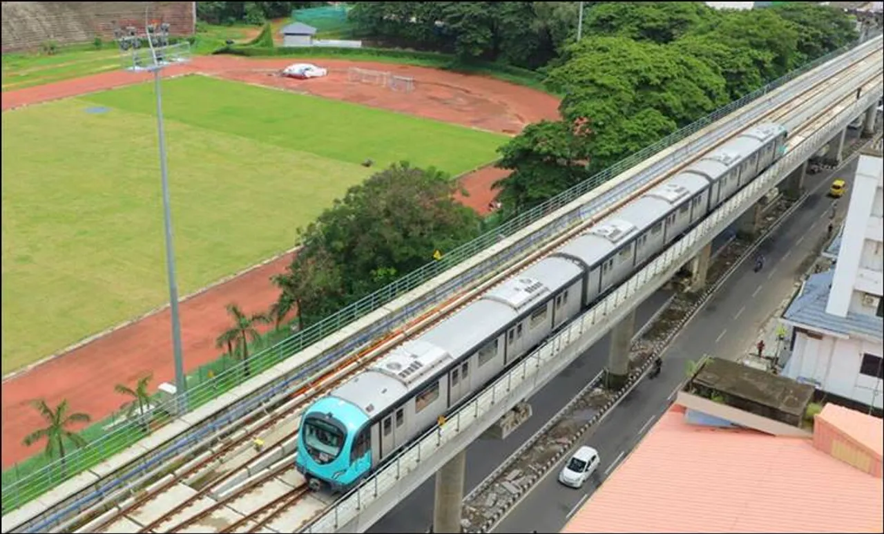 KErala blasters, kochi metro, last metro from JLN stadium, last metro service time, metro schedule, കൊച്ചി മെട്രോ, ജെഎൽഎൻ സ്റ്റേഡിയം, last metro from kalloor stadium, ie malayalam, ഐഇ മലയാളം